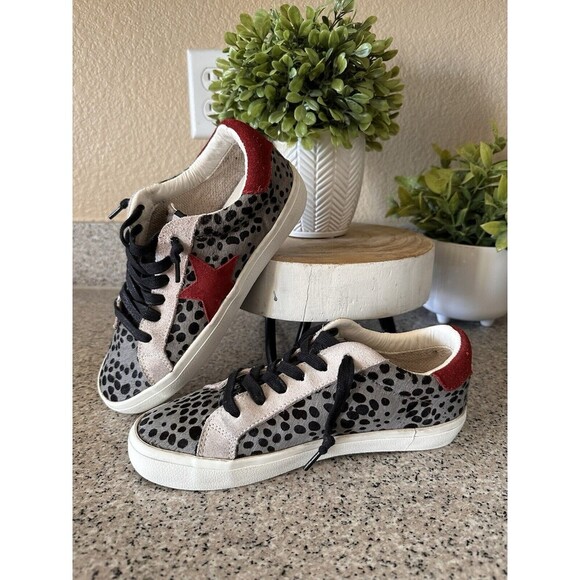 Vintage Havana Leopard Print‎ Sneakers with Red and Black Accents - Picture 1 of 9